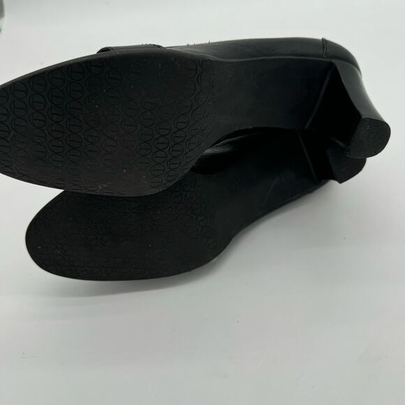 Talbots Gold Buckle Made in Brazil Textured Black Leather Pumps Classic 10 - Picture 4 of 6
